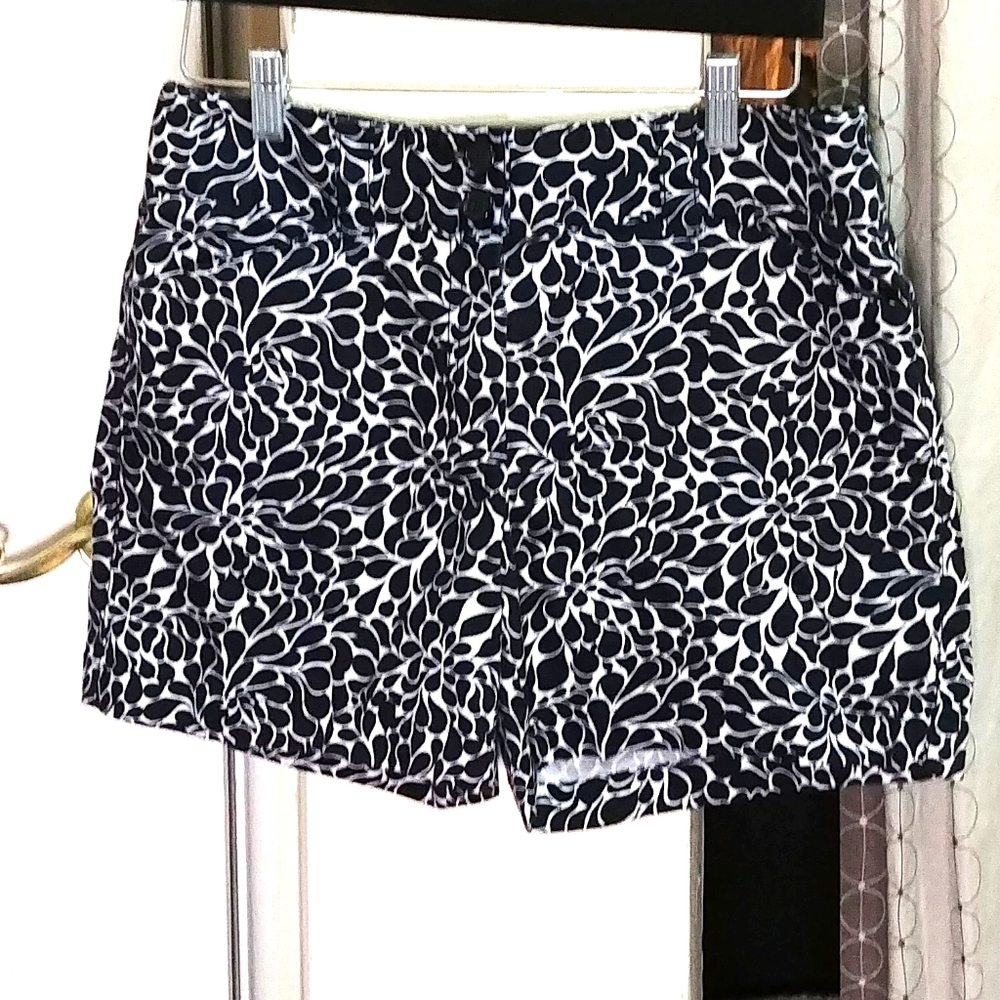 Ann Taylor Signature Fit Size 6 Floral Blue White
